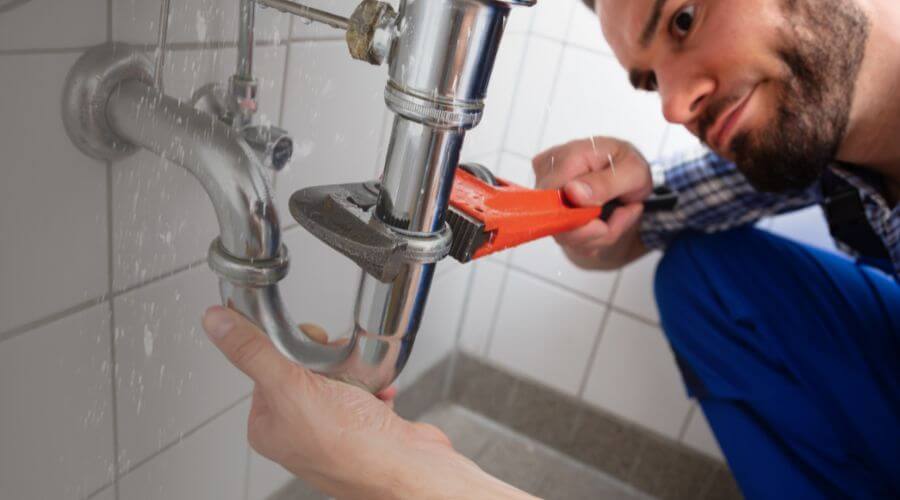 Professional same day plumber services in Roanoke, IL